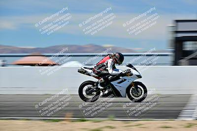 media/Mar-25-2024-Moto Forza (Mon) [[8d4319bd68]]/3-Intermediate Group/Session 4 (Front Straight Speed Pans)/